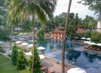 Grand Hyatt Goa – Luxury 5 Star Hotel with not so awesome beach Grand Hyatt Goa Pool