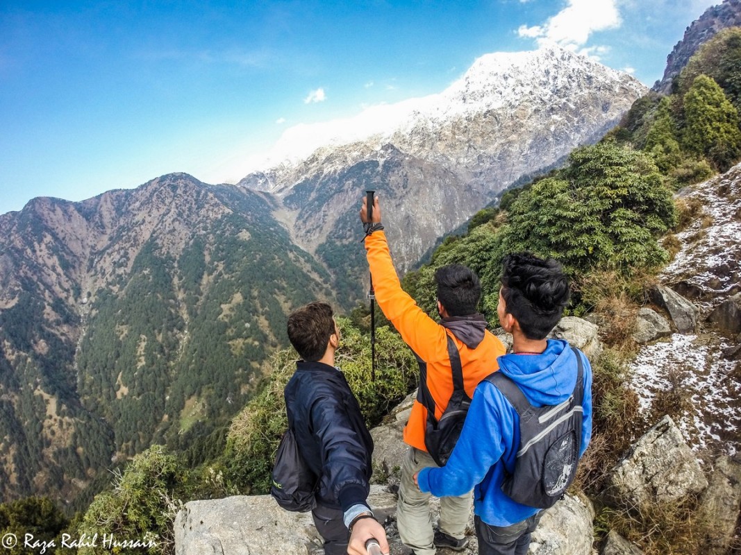 Trek to Oat Trek at Lunta Valley Dharamshala