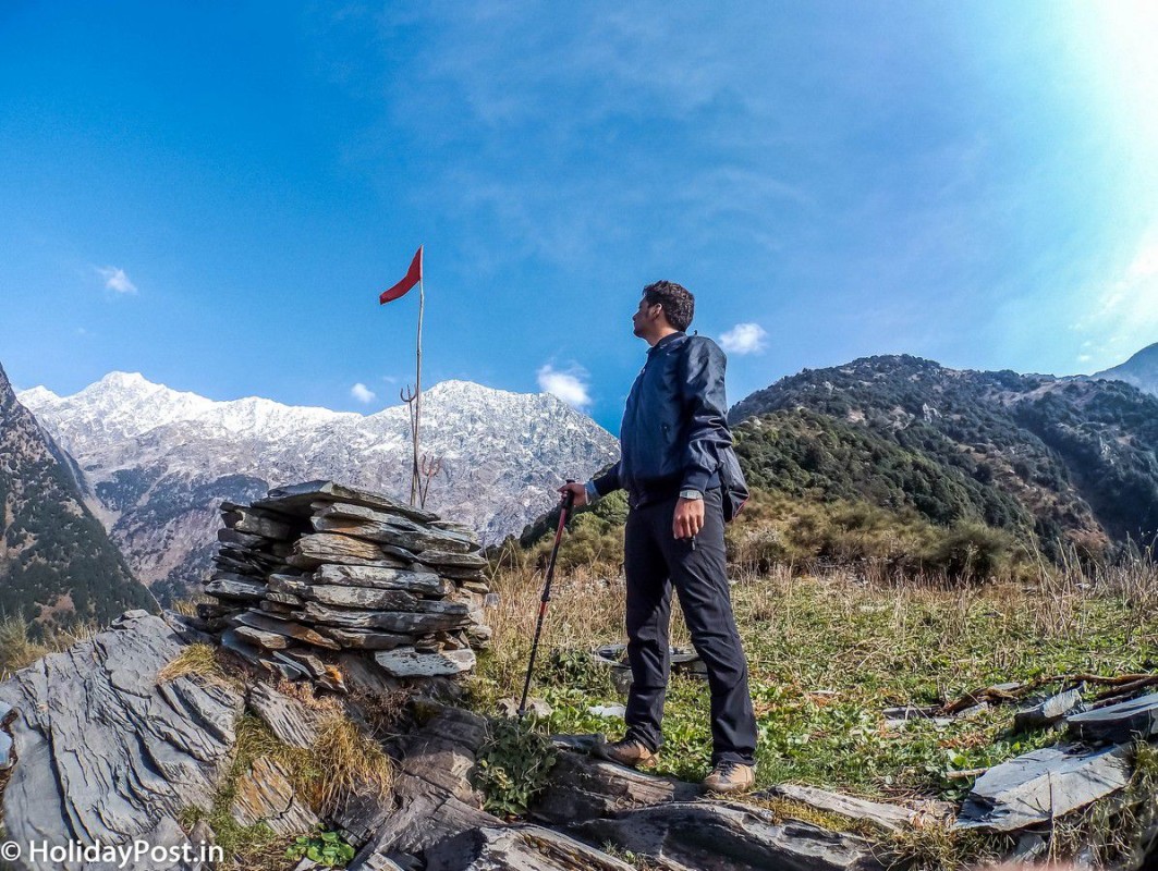 Trek to Oat Trek at Lunta Valley Dharamshala