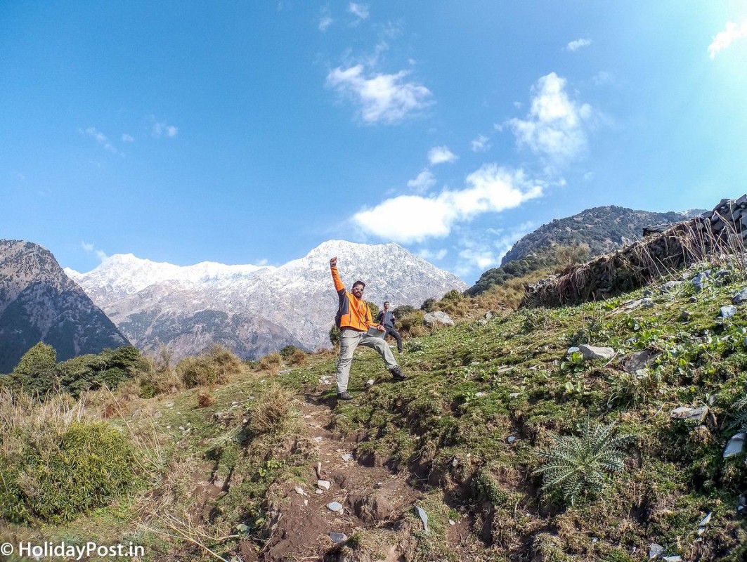 Trek to Oat Trek at Lunta Valley Dharamshala