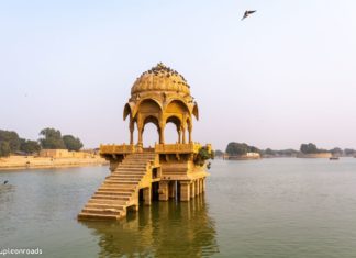 Jaisalmer Travel Guide – Budget Guide of Golden City Gadisar Lake